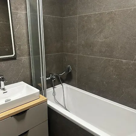 Fancy 2br & 1lr Panoramic Sky View דירה *