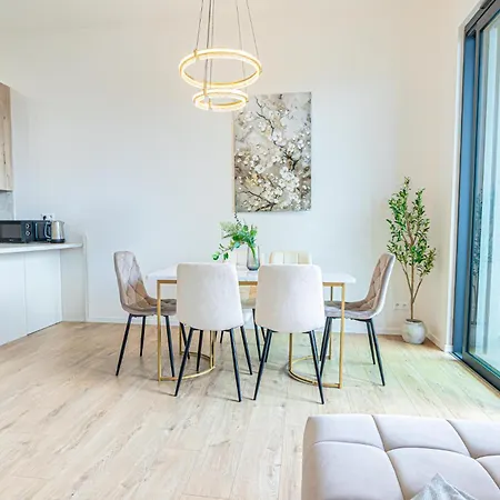 Fancy 2br & 1lr Panoramic Sky View ברטיסלאבה