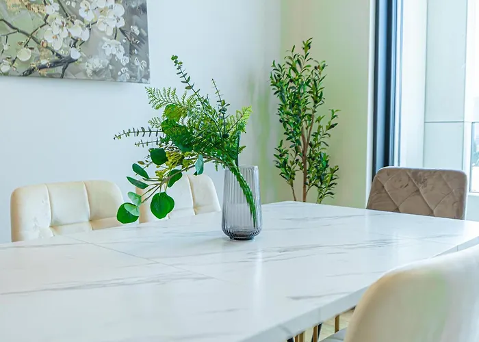 Appartement Fancy 2br & 1lr Panoramic Sky View