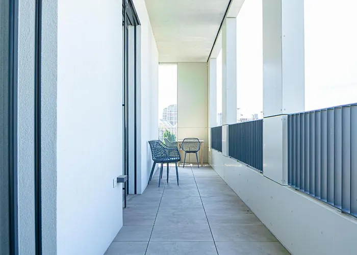 Fancy 2br & 1lr Panoramic Sky View Appartement *